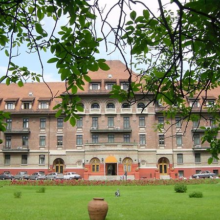 Hotel Triumf Бухарест Экстерьер фото