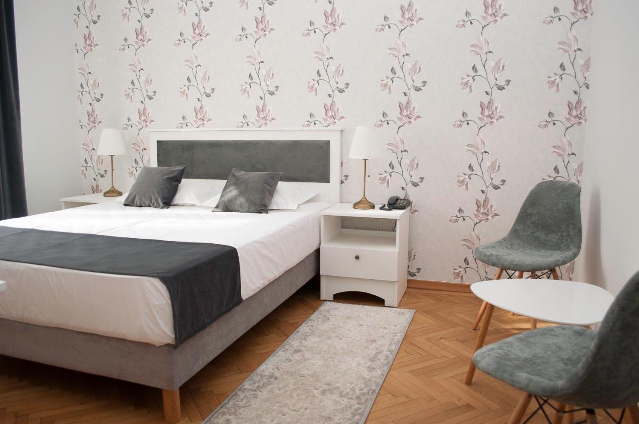 Hotel Triumf Бухарест Экстерьер фото