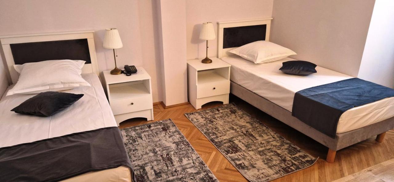 Hotel Triumf Бухарест Экстерьер фото